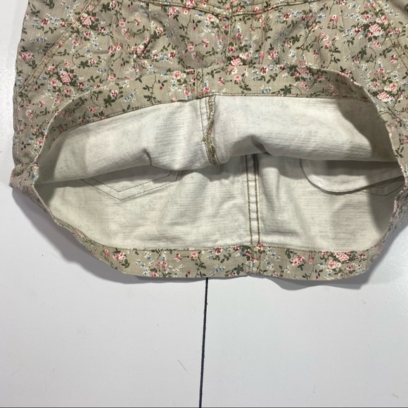 Blanco Floral Y2K Vintage Inspired Woman’s Mini Skirt With 2 Front Pockets 2 - Picture 8 of 13